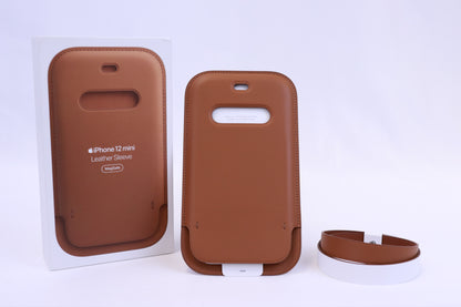 Étui en cuir pour iPhone 12 mini avec selle MagSafe brun - Boîte ouverte 